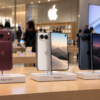 iPhone 18 pro, iPhone Duo models in an Apple store