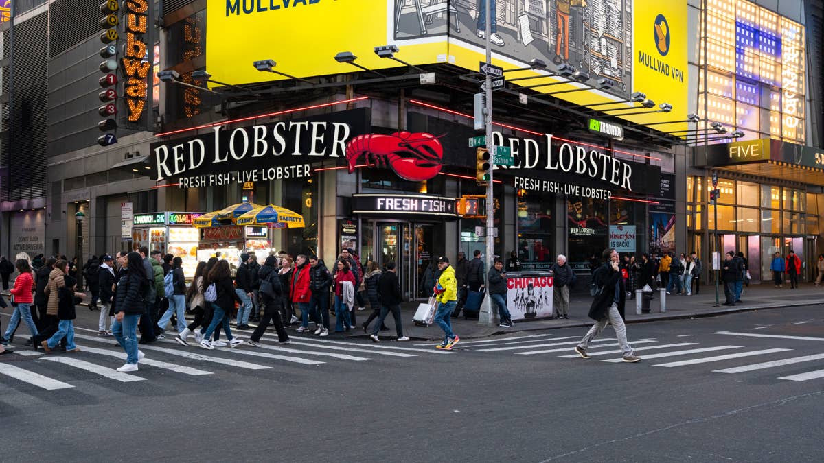 Prominent seafood chain continues closing restaurants after bankruptcy