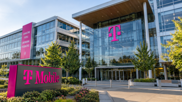 T-Mobile stock crash gains steam amid SpaceX fears: is it a bargain or a value trap?