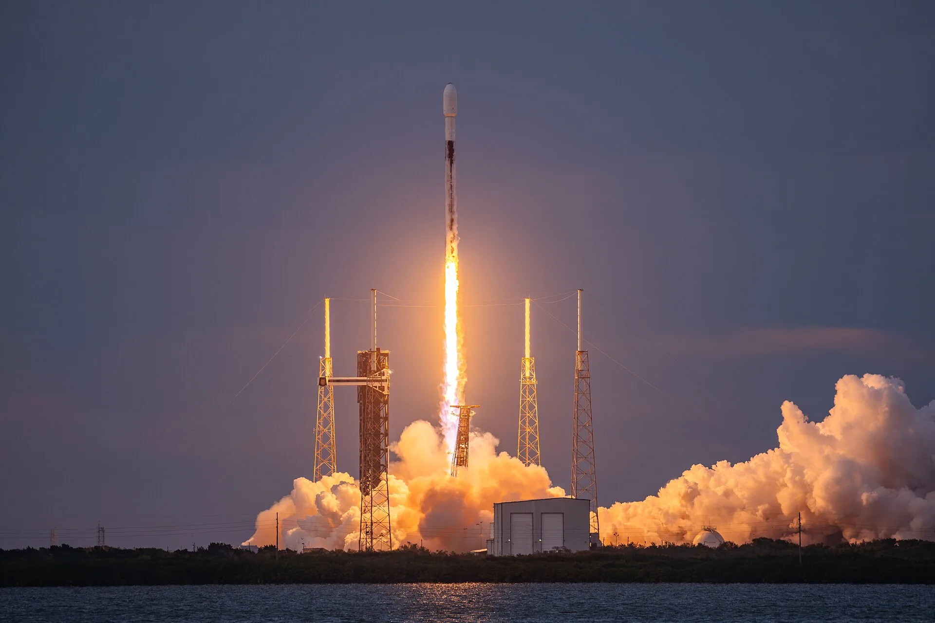 SpaceX (SPCX) Stock at $159 After a 7% Friday: Bull $235,…